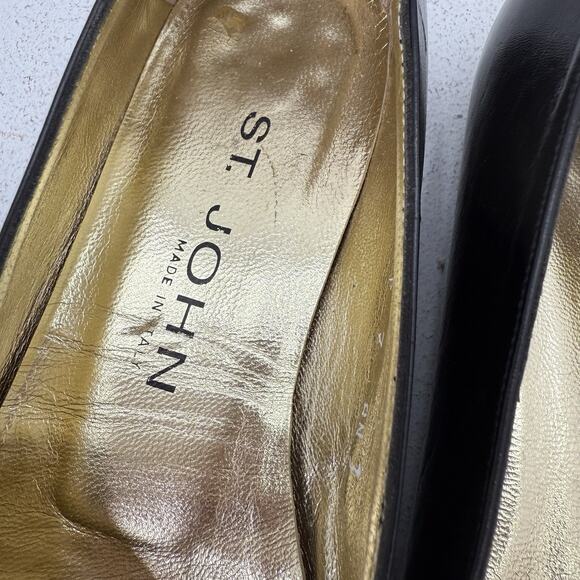 ST JOHN Black Leather Patent Toe Flat Low Heel Shoes Women's Size 7 AAA - Picture 7 of 10